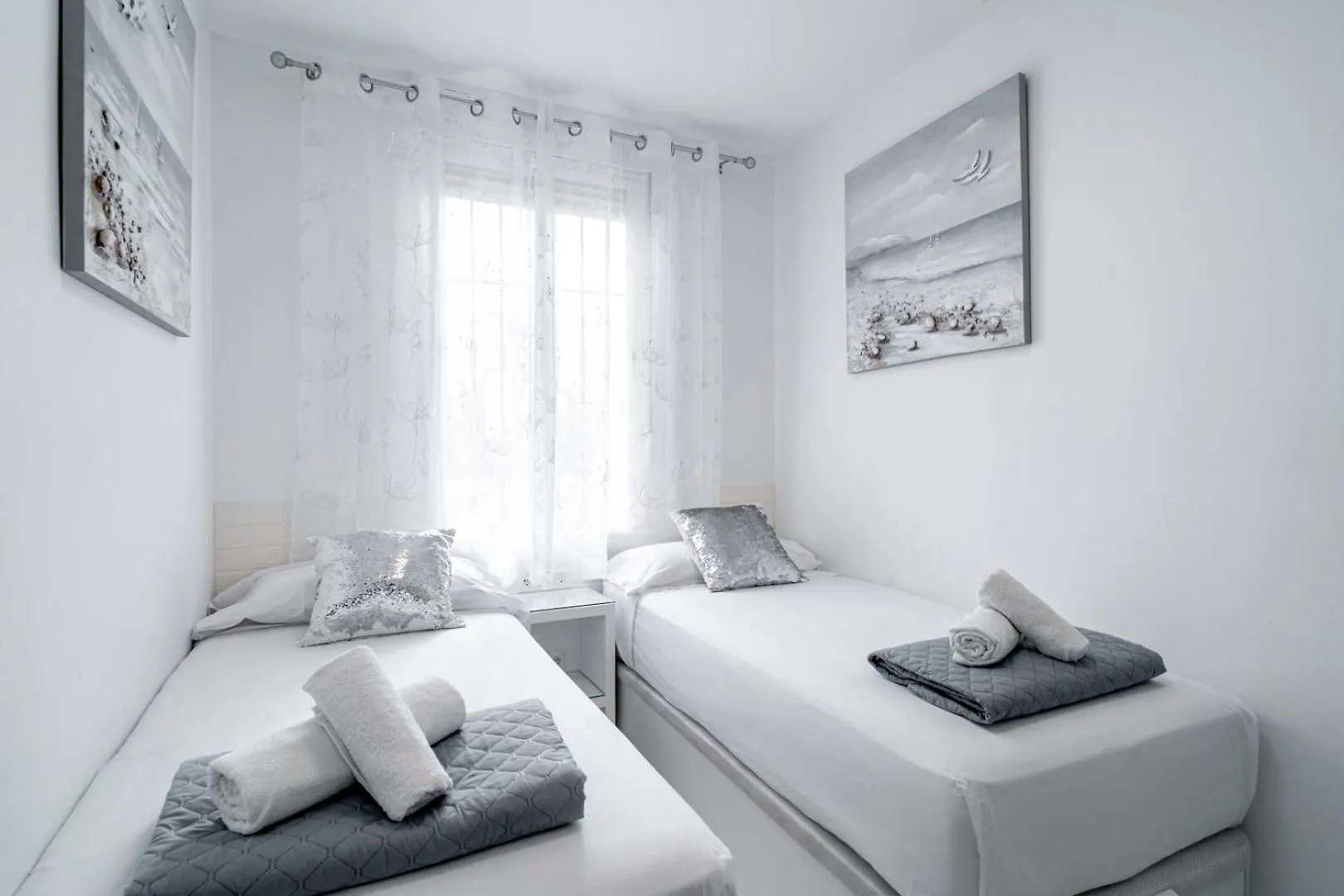 Gold Horizon Luxury Apartments Nerja Spain