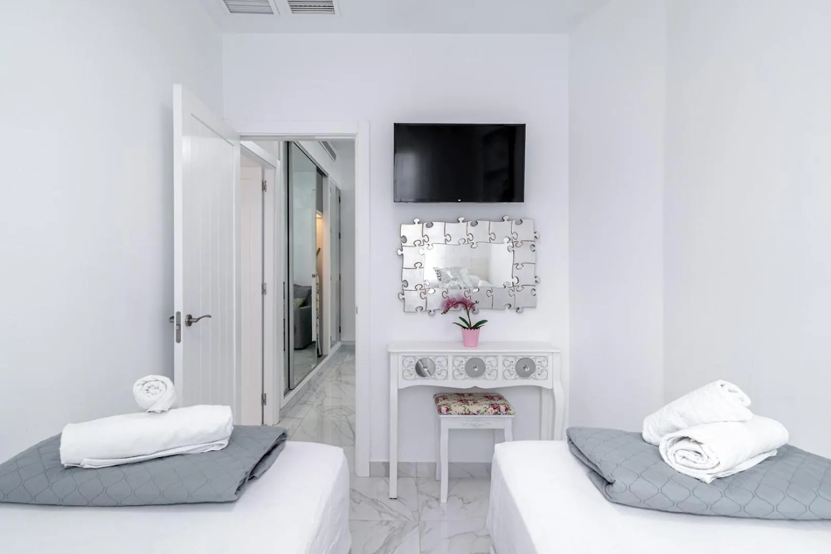 Gold Horizon Luxury Apartments Nerja Spain